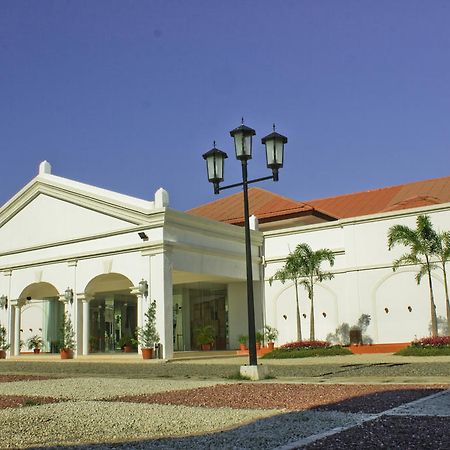 Ilocos Norte Hotel & Convention Center Laoag Ngoại thất bức ảnh