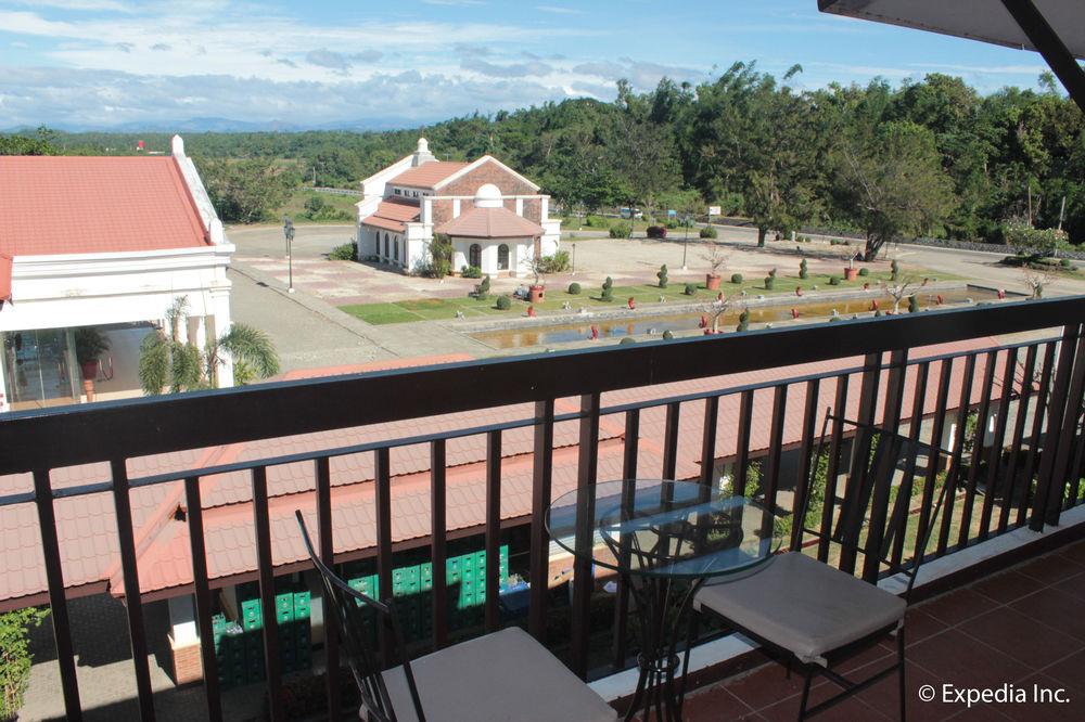 Ilocos Norte Hotel & Convention Center Laoag Ngoại thất bức ảnh