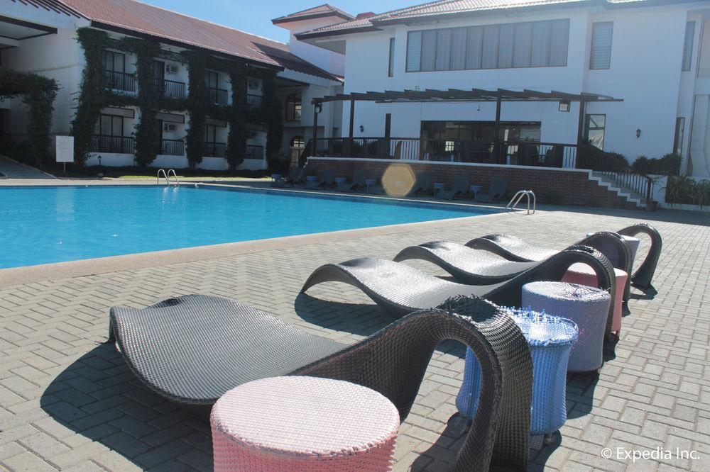 Ilocos Norte Hotel & Convention Center Laoag Ngoại thất bức ảnh