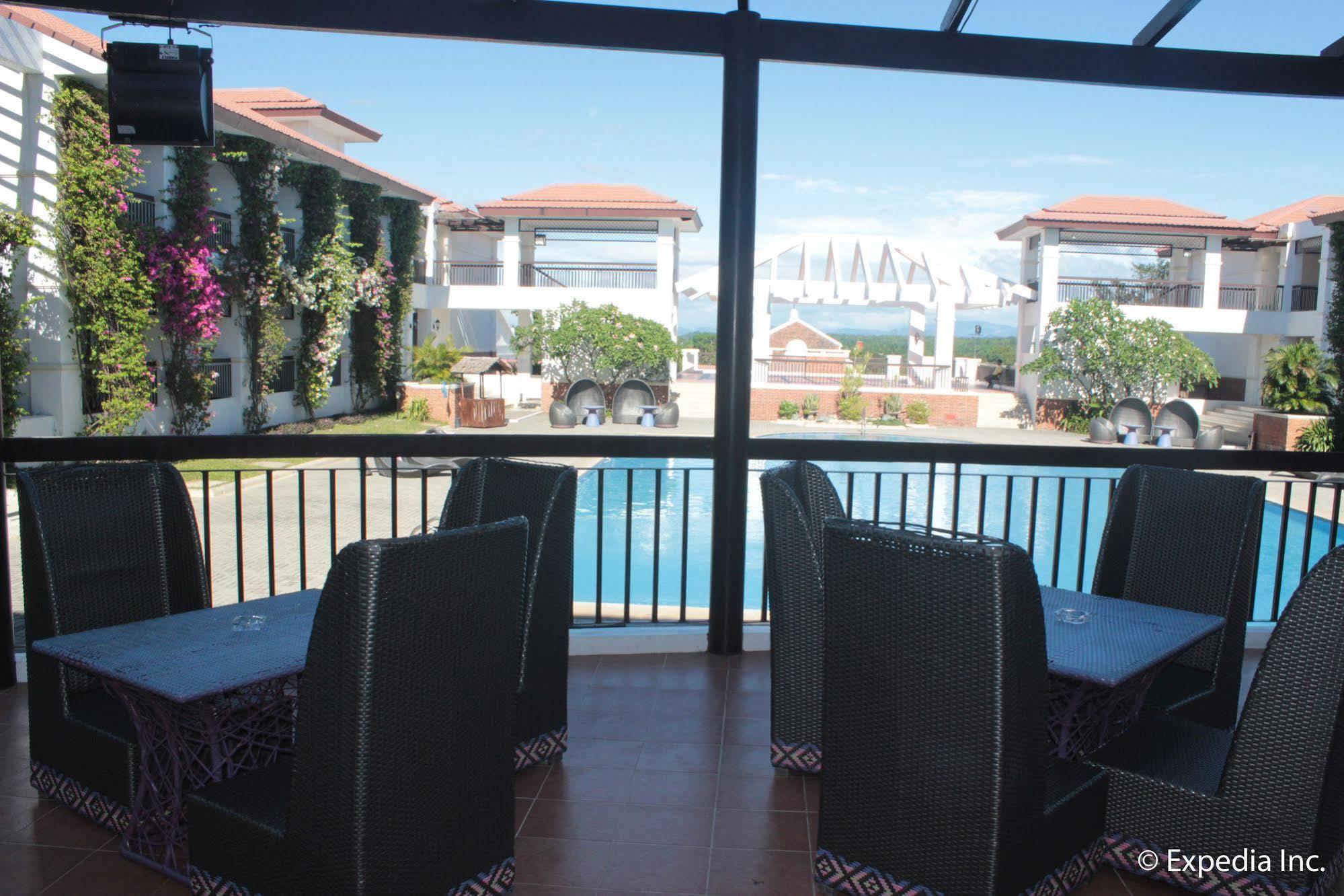 Ilocos Norte Hotel & Convention Center Laoag Ngoại thất bức ảnh