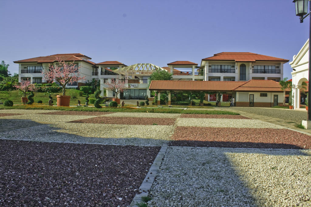 Ilocos Norte Hotel & Convention Center Laoag Ngoại thất bức ảnh