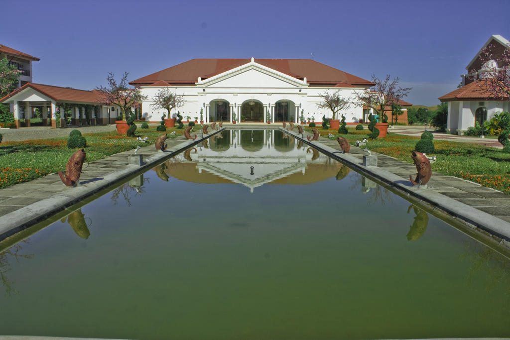 Ilocos Norte Hotel & Convention Center Laoag Ngoại thất bức ảnh