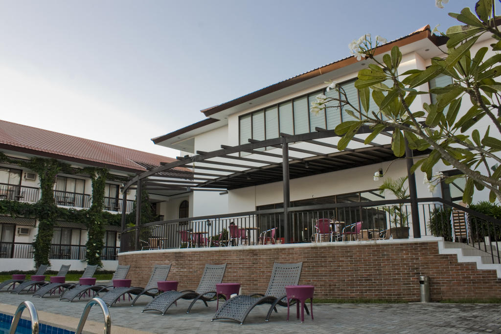 Ilocos Norte Hotel & Convention Center Laoag Ngoại thất bức ảnh